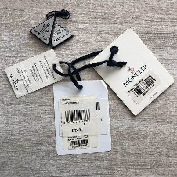 Moncler Long Coat Fur Trim Belted Black and Free Silk Face Mask - Picture 14 of 14